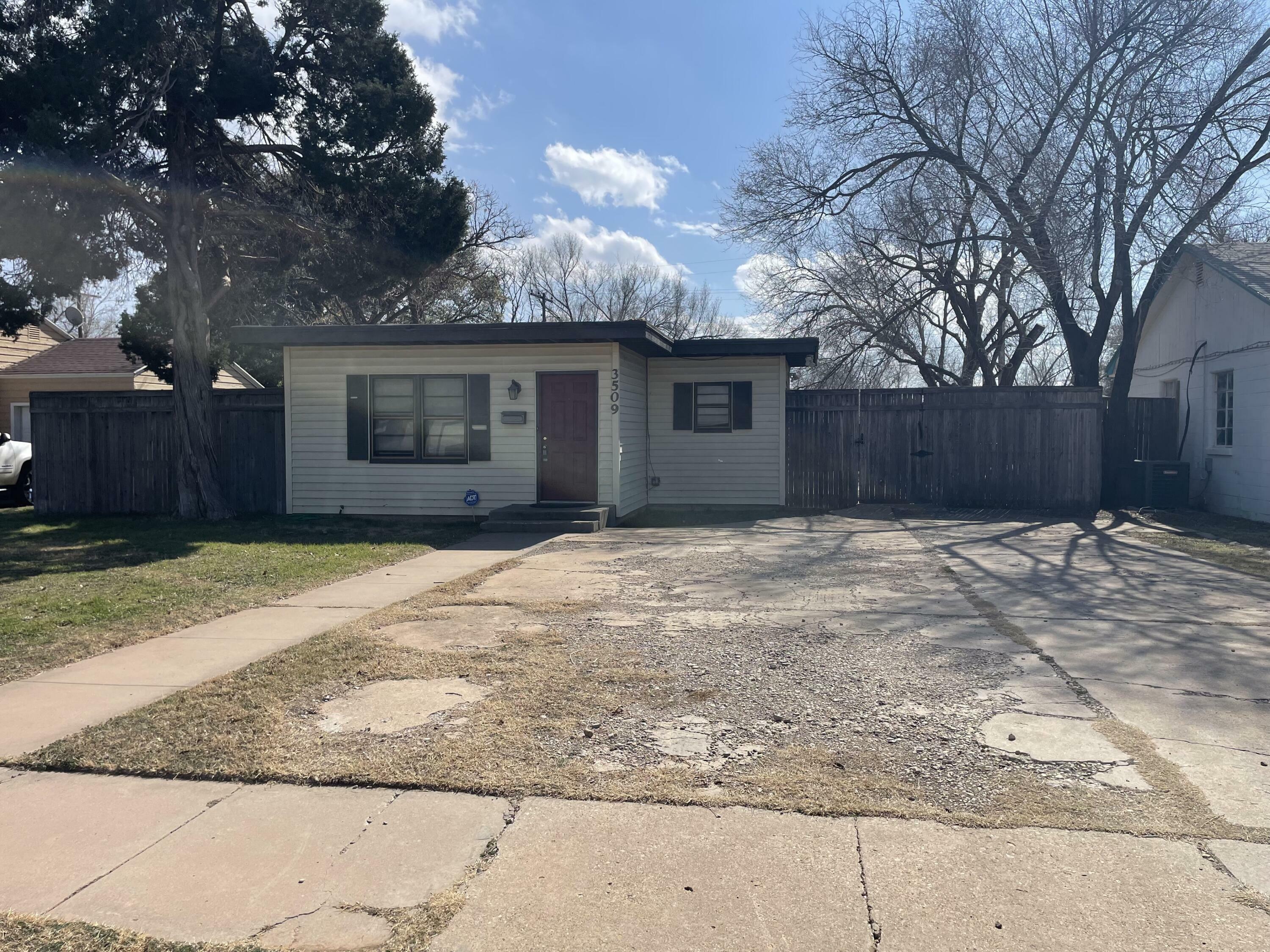 Property Photo:  3509 23rd Street  TX 79410 