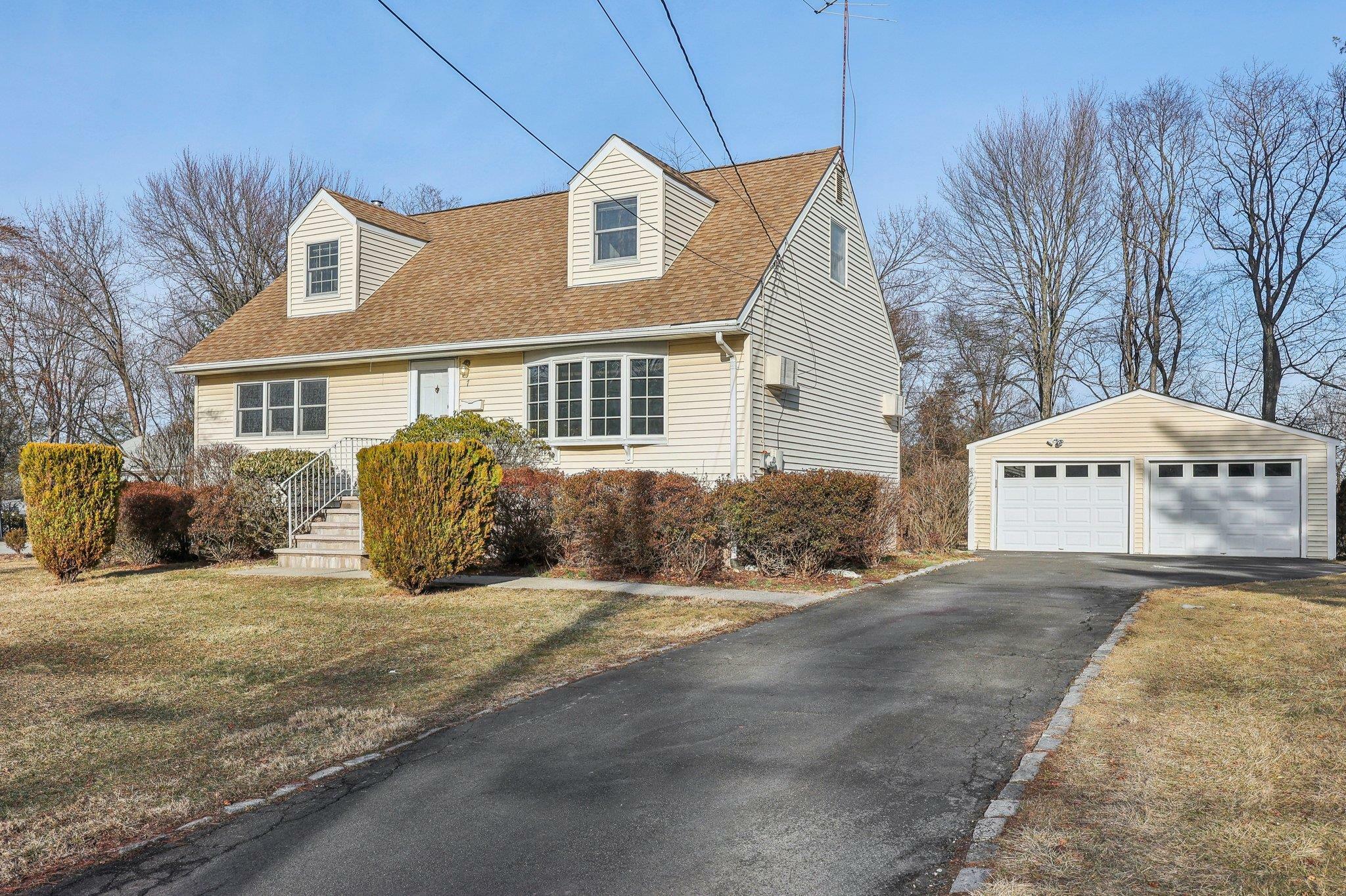 Property Photo:  7 Homestead Lane  NY 10956 