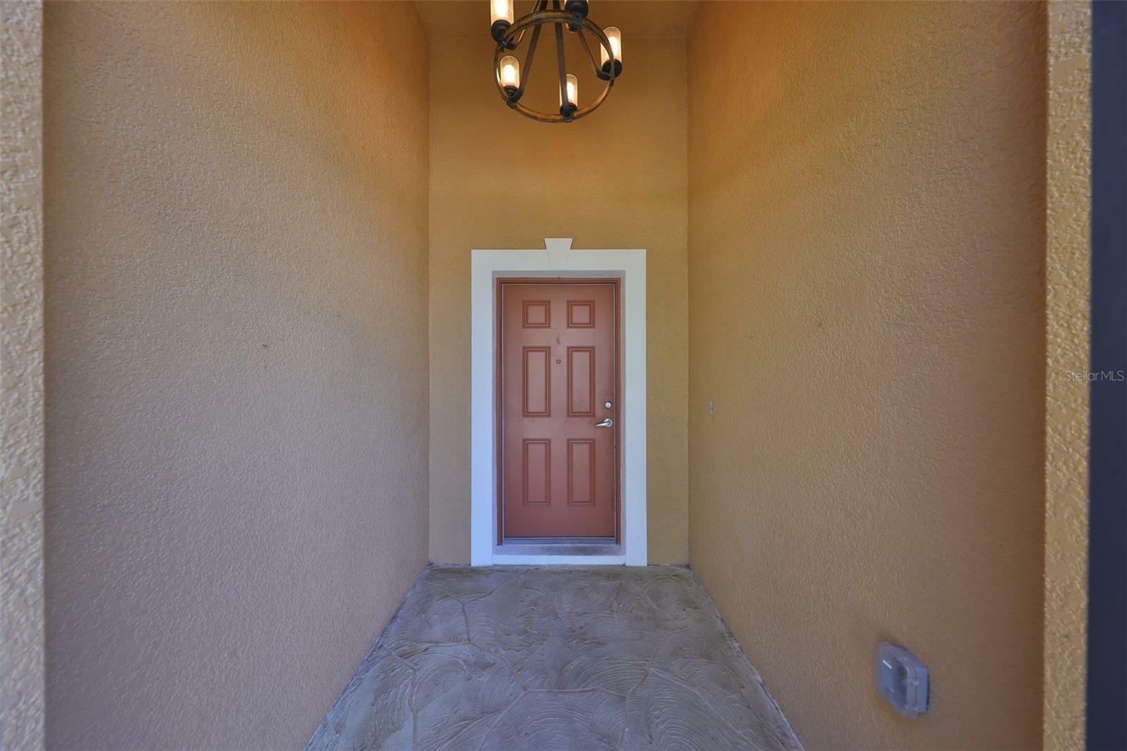 Property Photo:  715 Parker Den Drive  FL 33570 