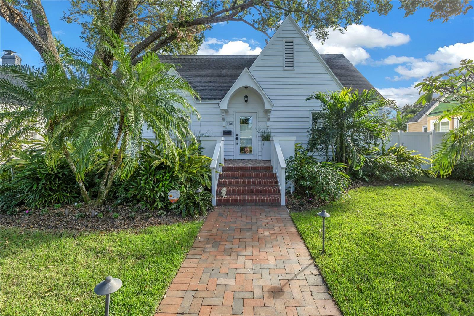 Property Photo:  156 21st Avenue NE  FL 33704 