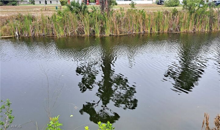 Property Photo:  2809 NW 25th Lane  FL 33993 