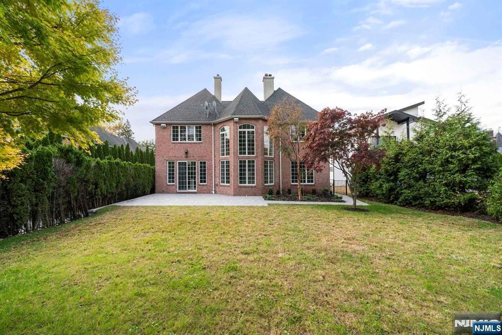 Property Photo: 1086 Arcadian Way NJ 07024