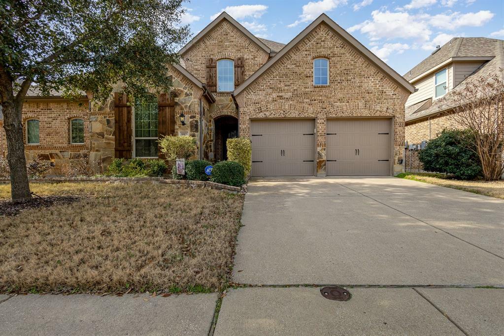 Property Photo:  1017 Fenwick Lane  TX 75126 