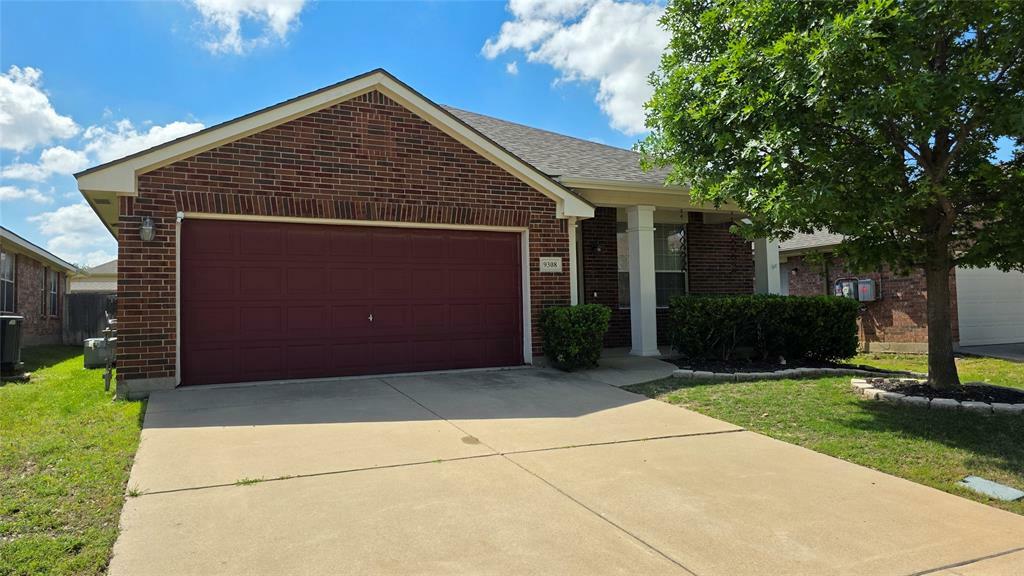 Property Photo: 9308 Comanche Ridge Drive TX 76131