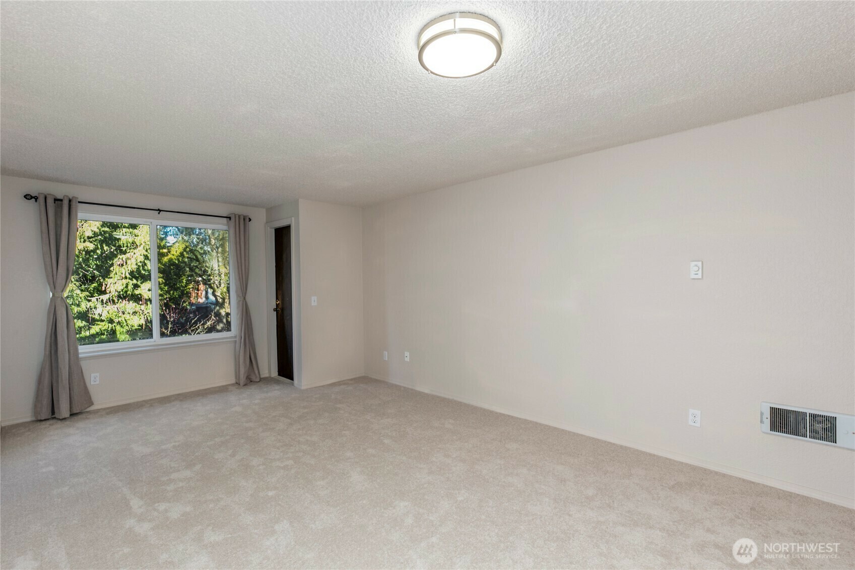 Property Photo:  8911  Holly Drive 207  WA 98208 