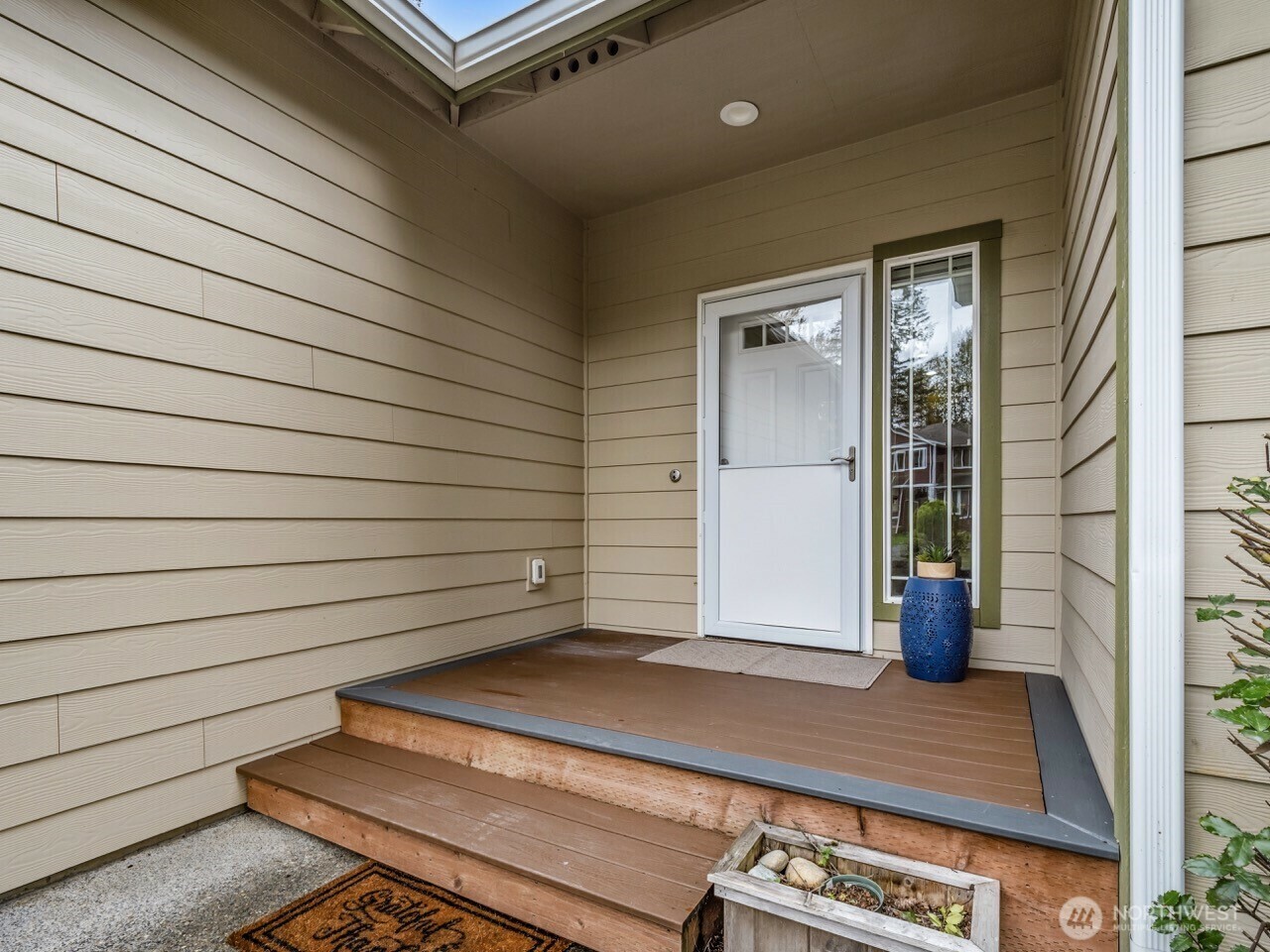 Property Photo:  119  350th Street Ct E  WA 98580 