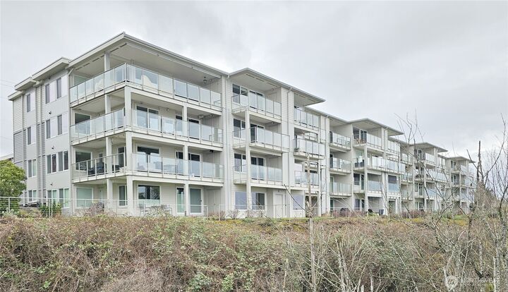 Property Photo: 600 S State Street 101 WA 98225
