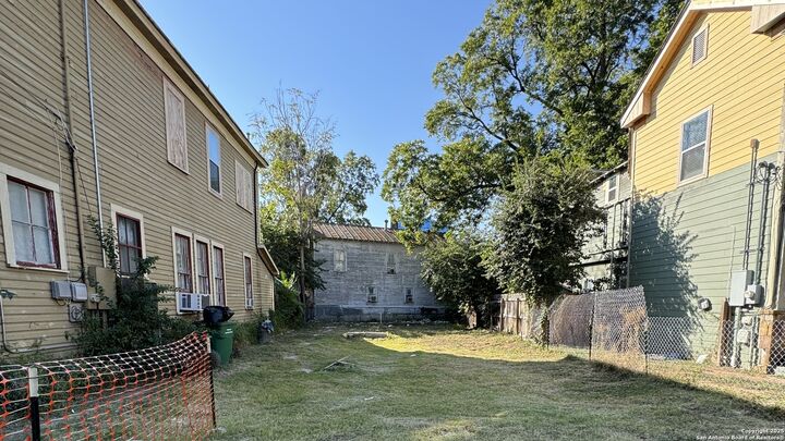 710 Marshall St  San Antonio TX 78212 photo