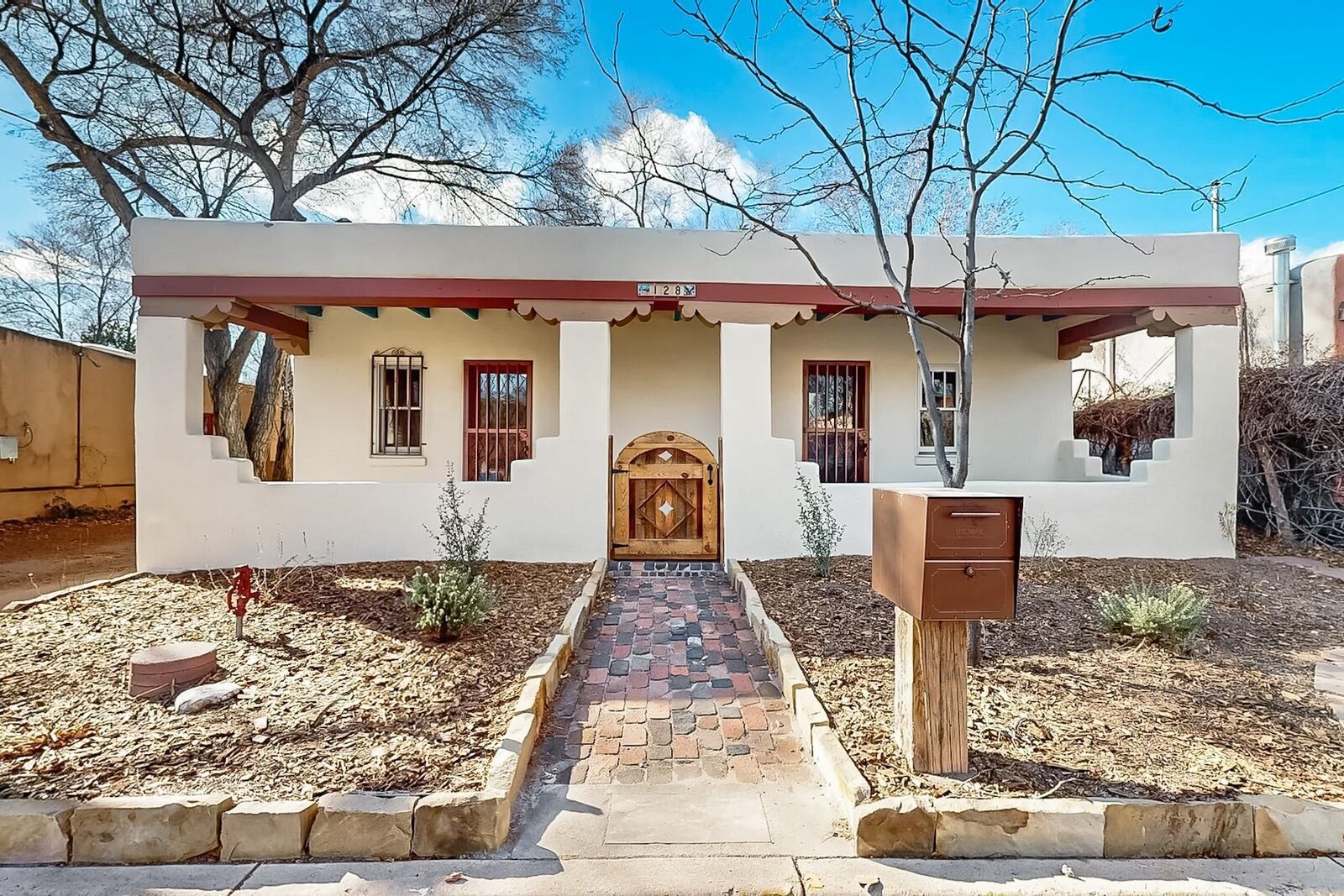 Property Photo:  128 Duran Street  NM 87501 