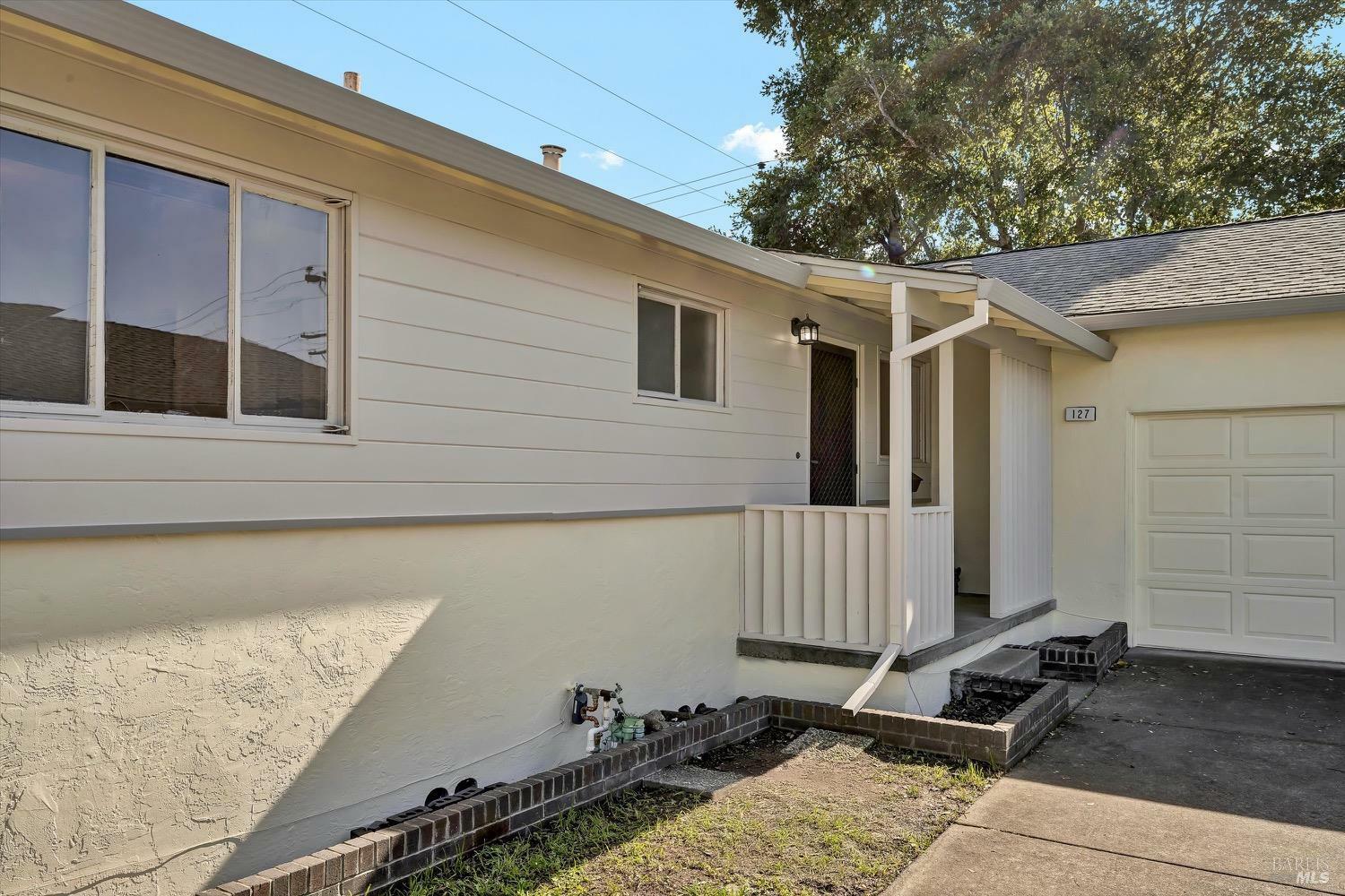 Property Photo:  127 Manhattan Drive  CA 94591 