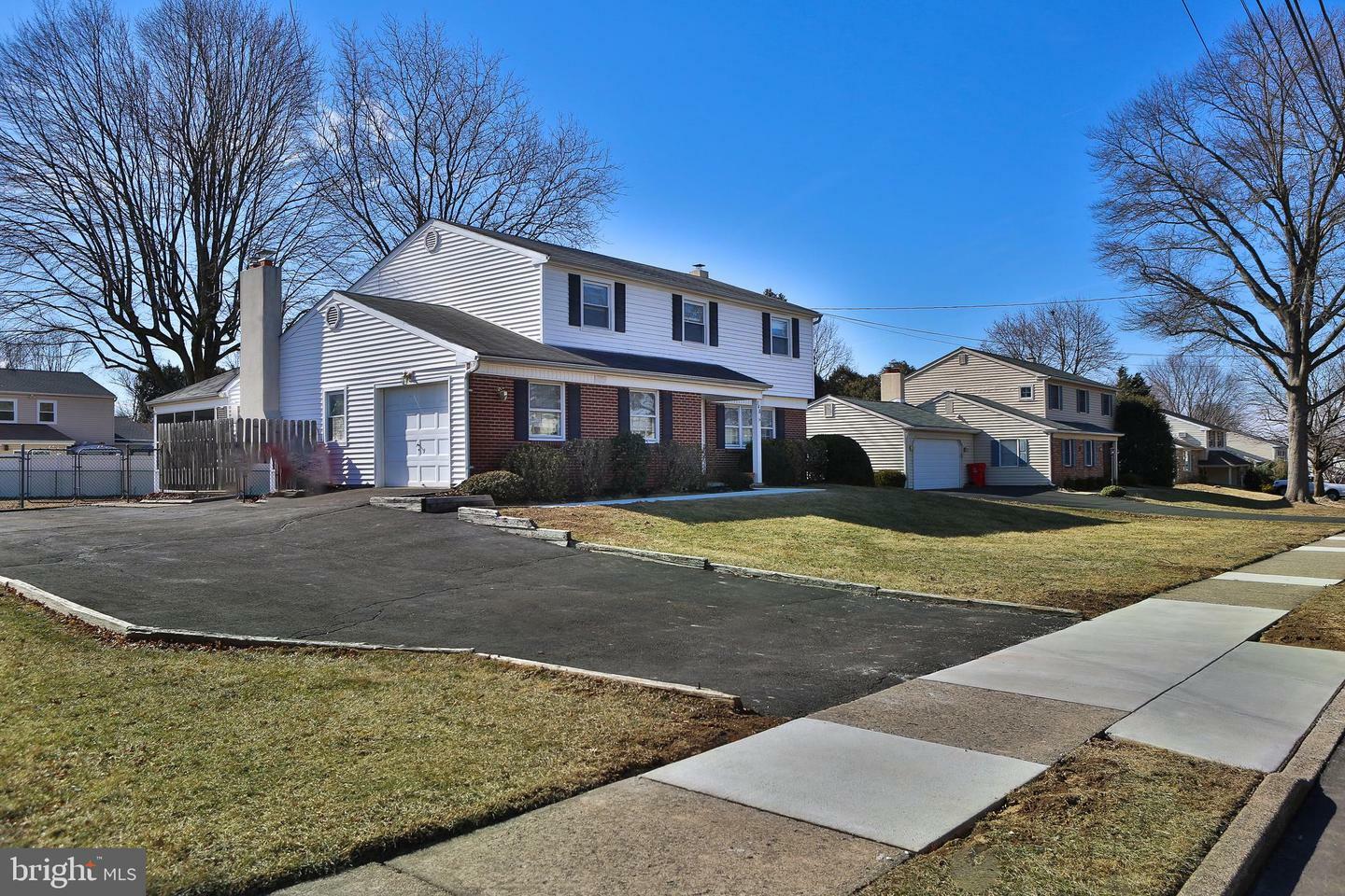 Property Photo:  748 Dick Avenue  PA 18974 