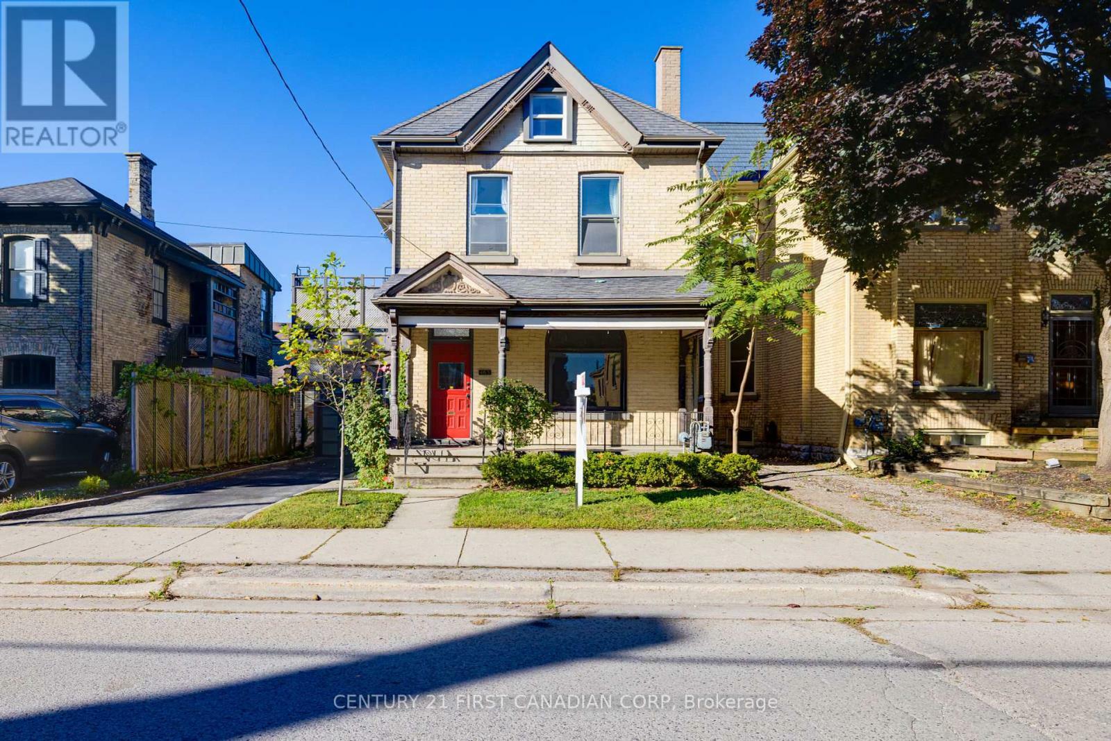 Property Photo:  463 Maitland Street  ON N6B 2Z4 