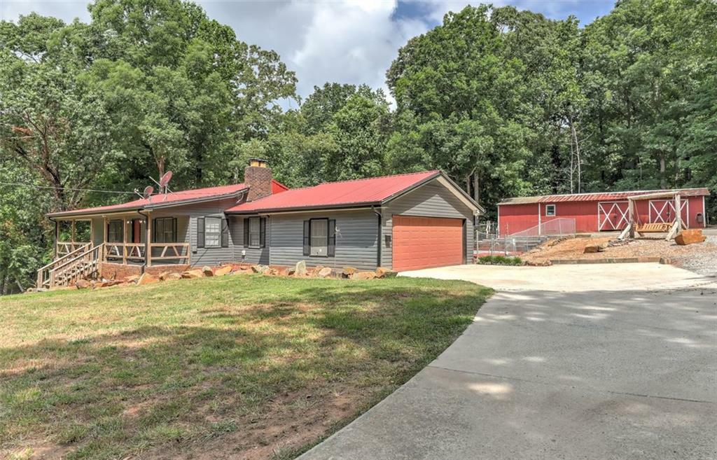 Property Photo: 616 Rich Davis Road GA 30141