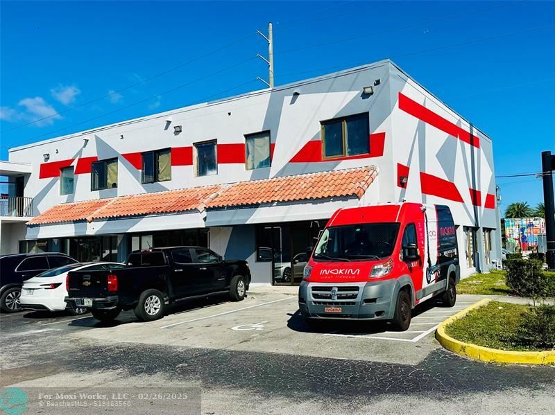 Property Photo:  9 N Dixie Hwy  FL 33009 