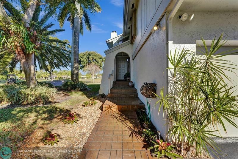 Property Photo:  89 Juniper Rd  FL 33021 