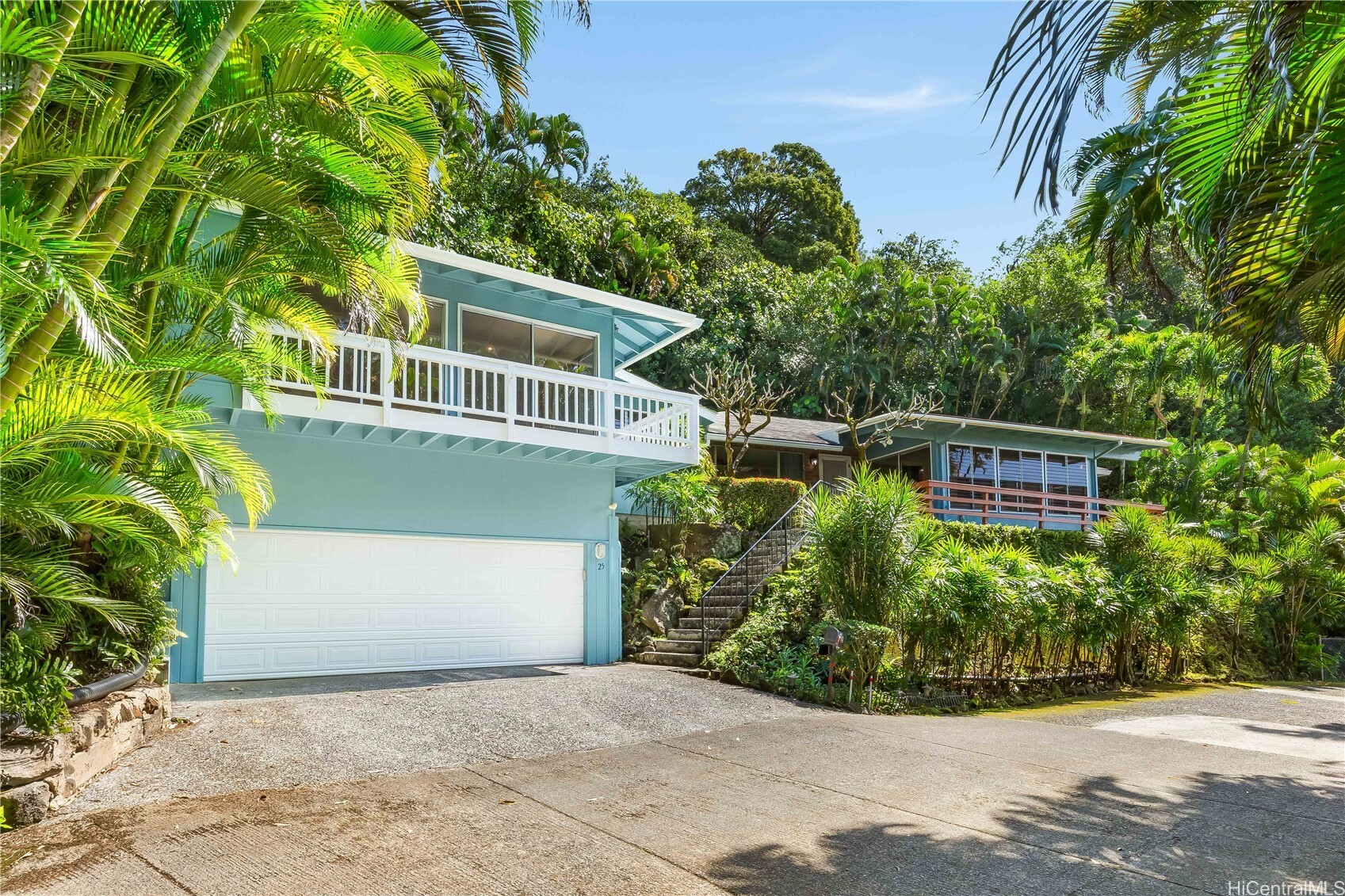 Property Photo: 3577 Pinao Street 25 HI 96822
