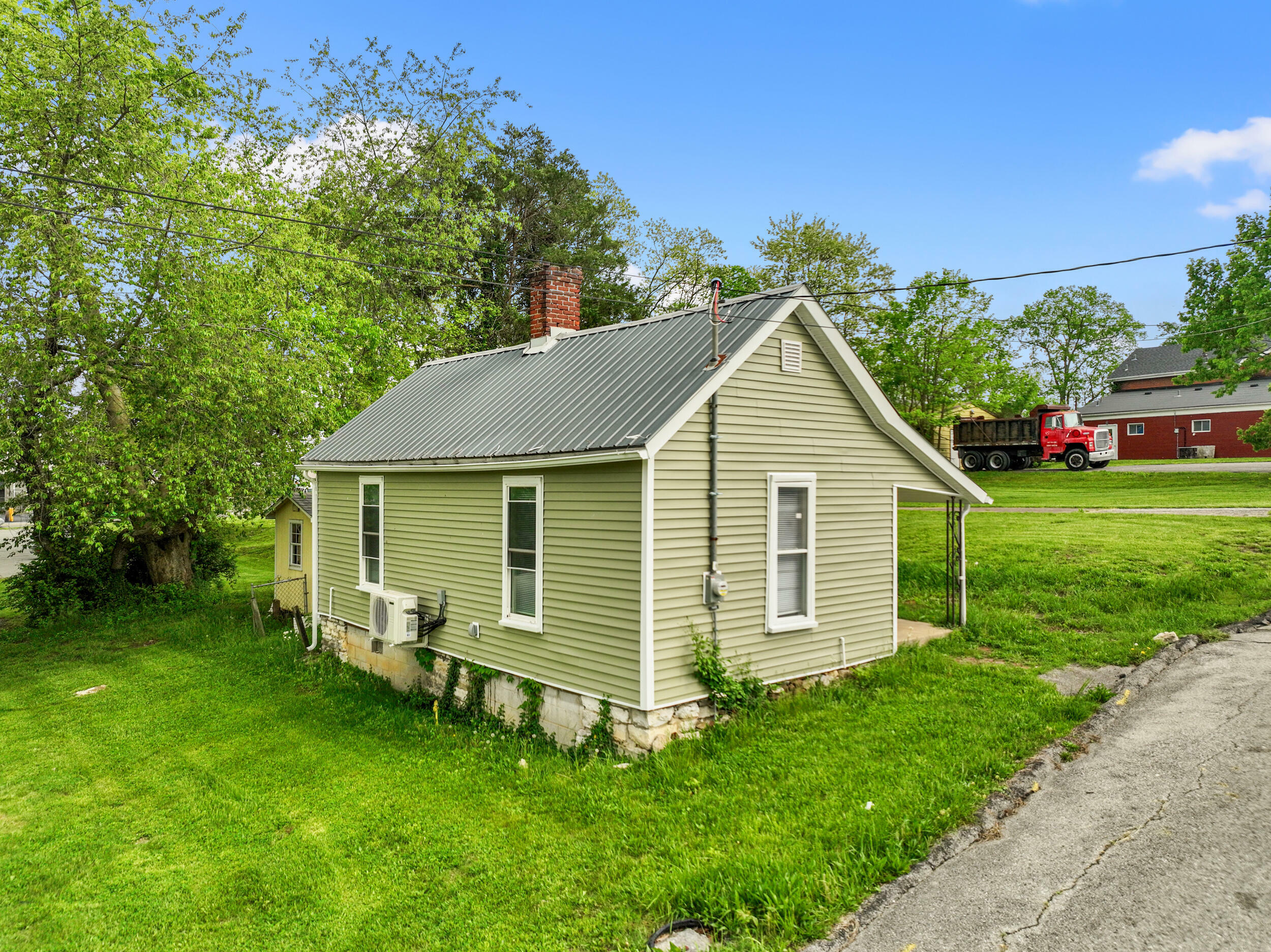 Property Photo: 128 Fort Street KY 40330