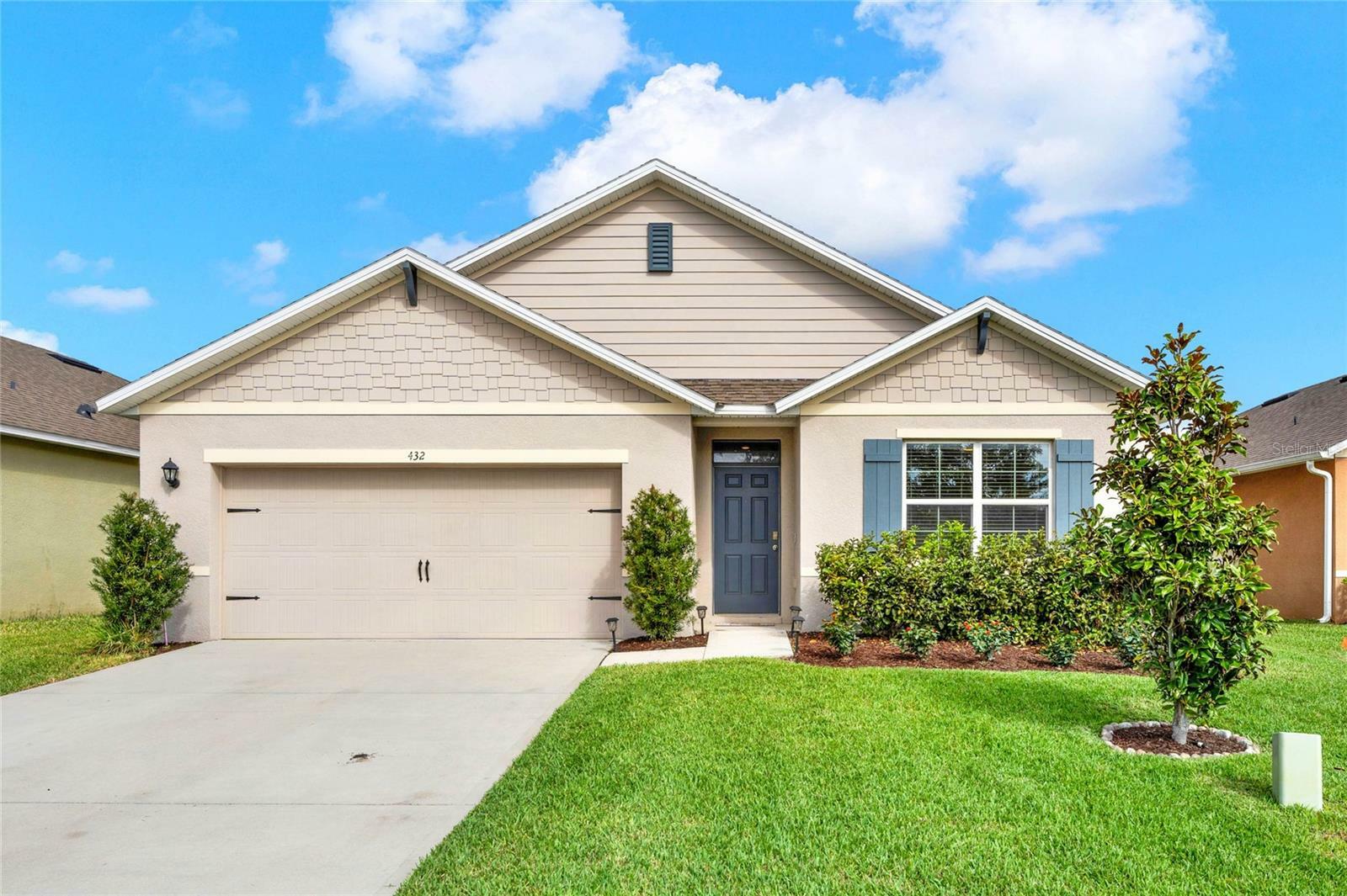 Property Photo: 432 Tallow Wood Circle FL 32713