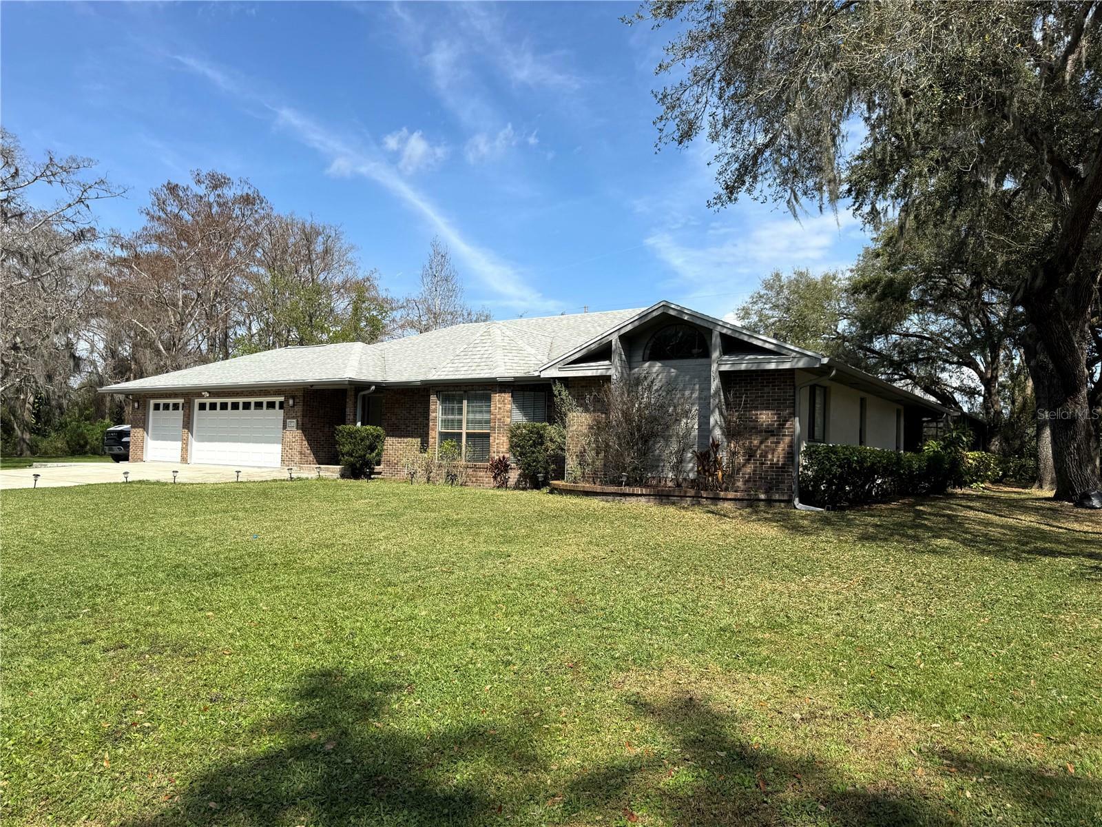 Property Photo:  3285 Majestic Oak Drive  FL 34771 