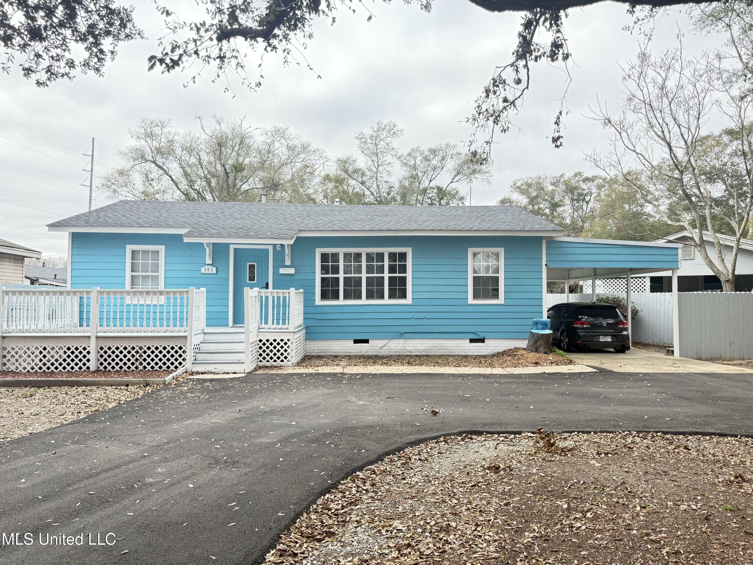 Property Photo: 303 West Drive MS 39531
