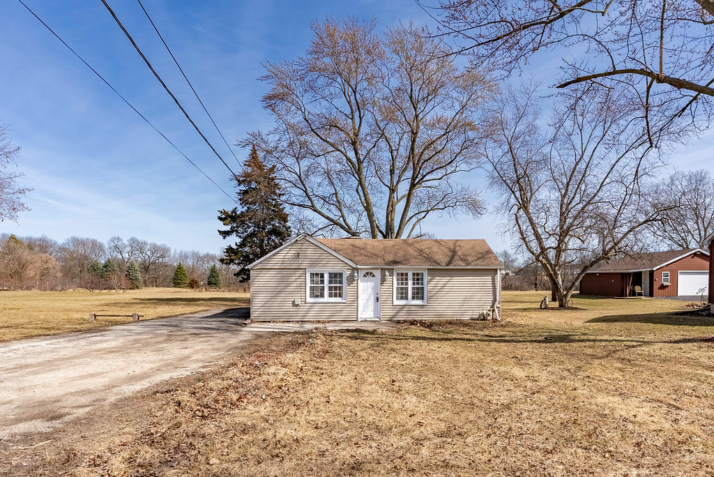 1346 S Broadway Road  Montgomery IL 60538 photo