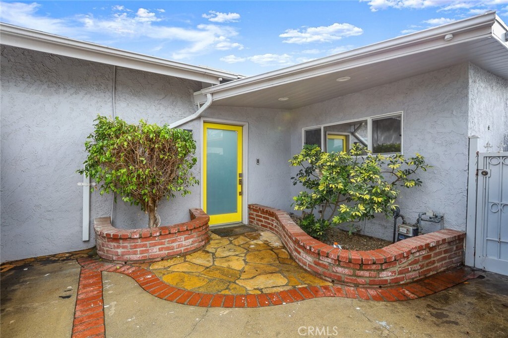 Property Photo: 19330 Lanark Street CA 91335