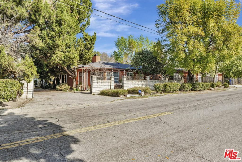 Property Photo:  5800 Winnetka Avenue  CA 91367 