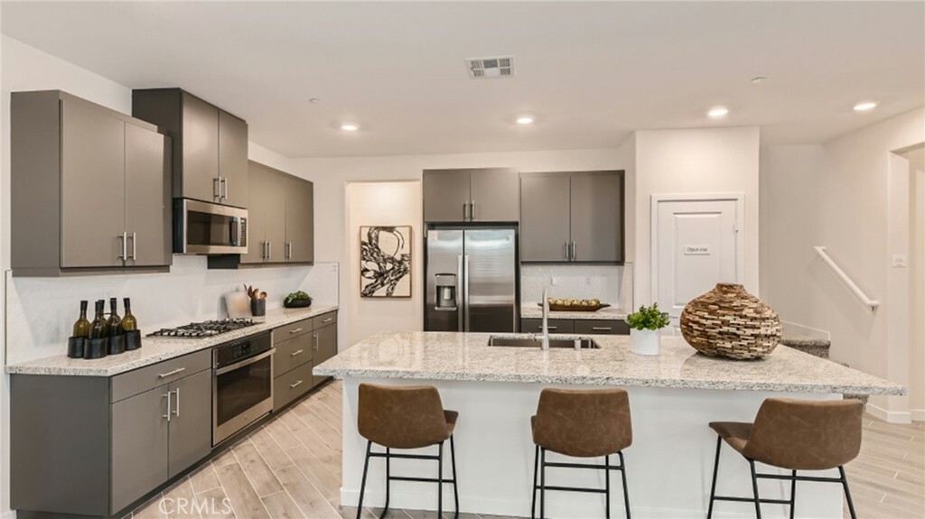 Property Photo:  16728 Plantain Way  CA 92336 