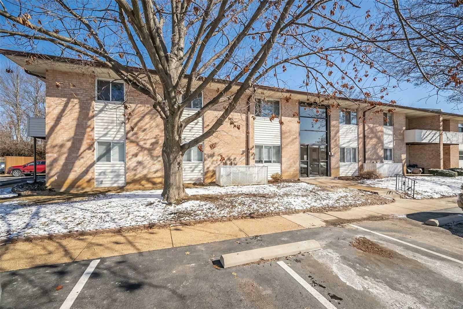 10135 Sakura Drive D  St Louis MO 63128 photo