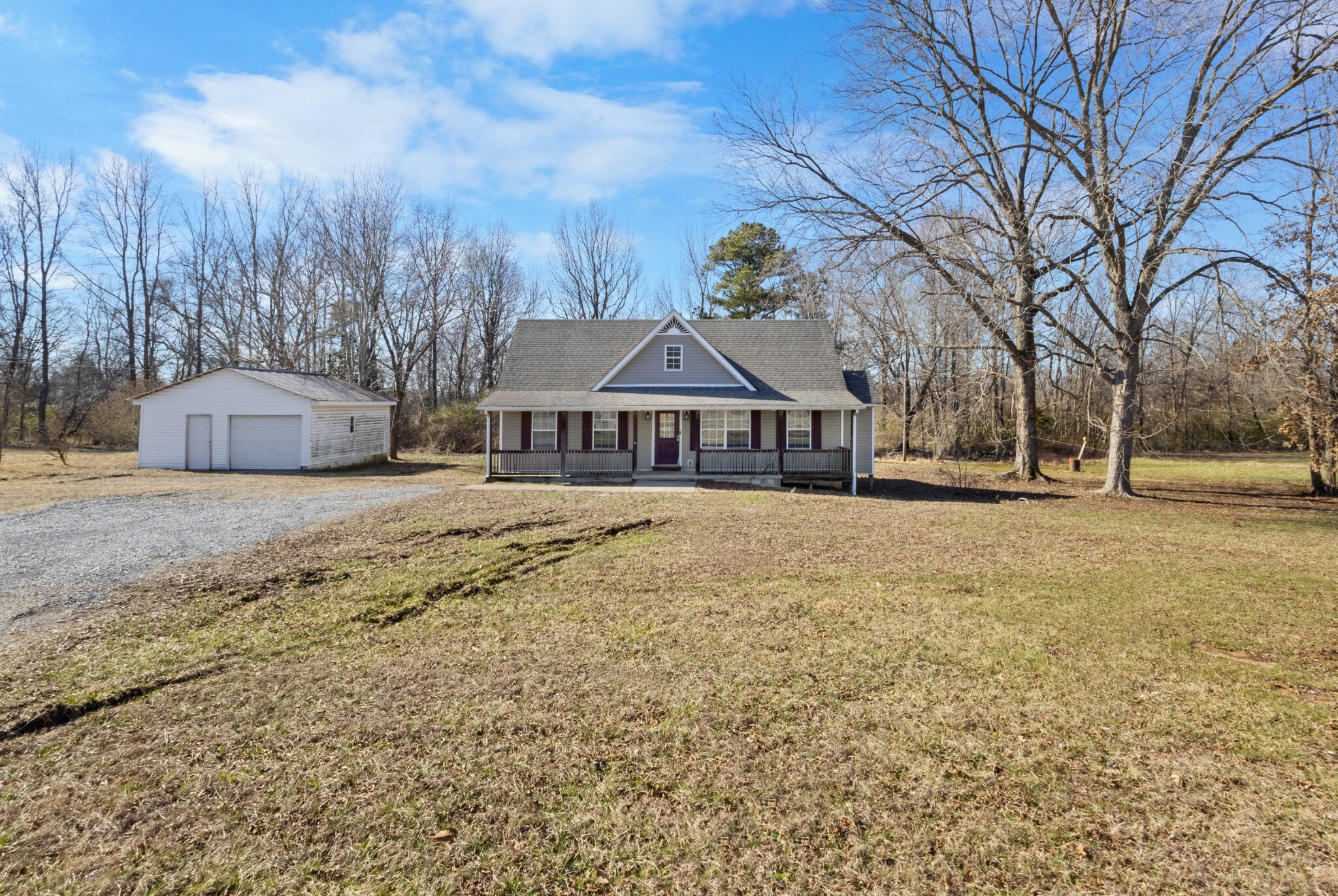 Property Photo: 2550 Lylewood Rd TN 37191