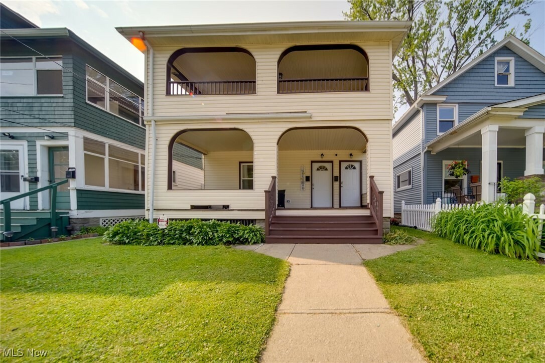 Property Photo:  1662 Walnut Boulevard  OH 44004 