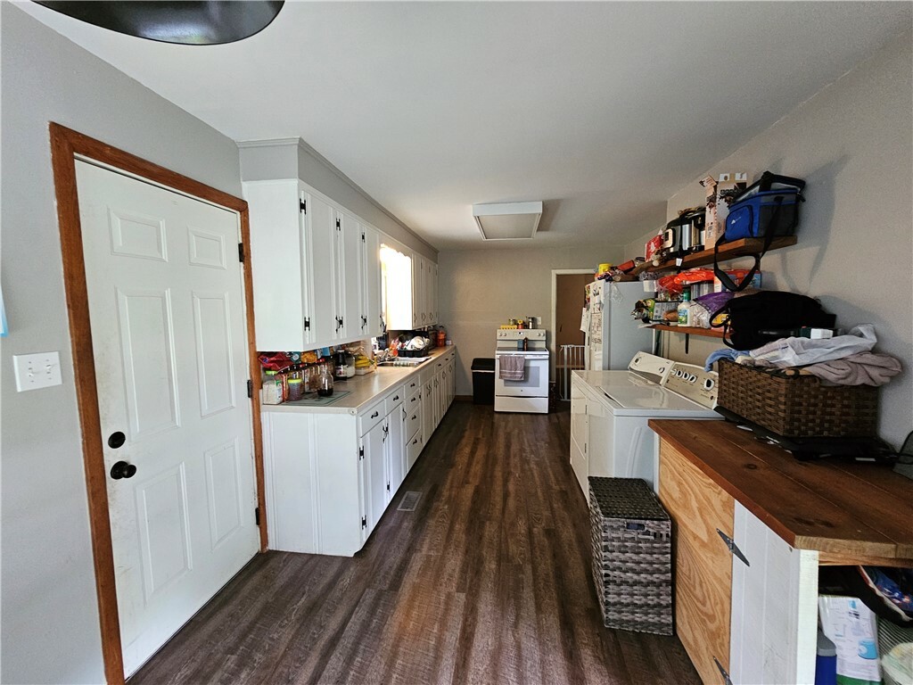 Property Photo: 708 N Oak Street AR 72601