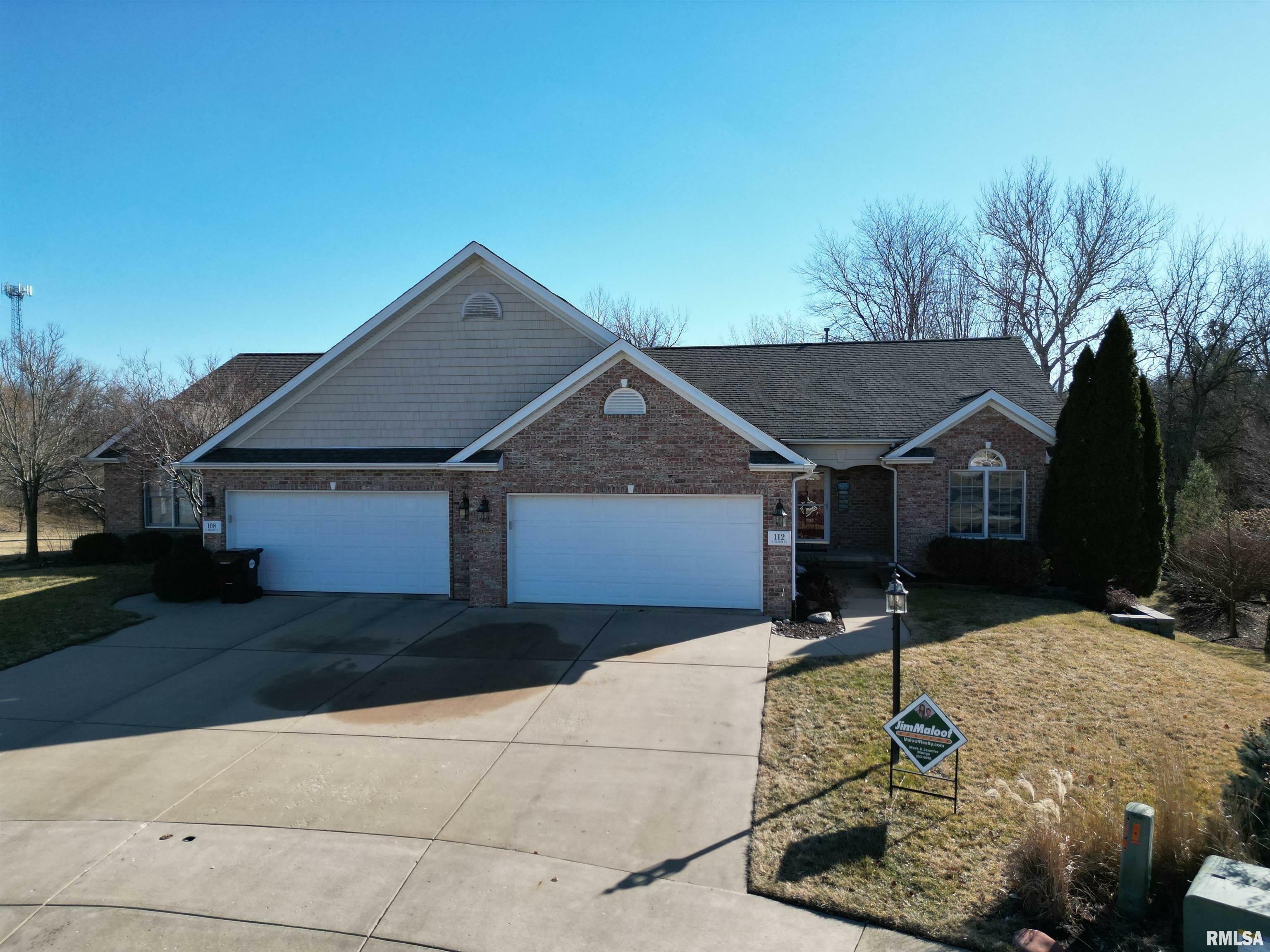 112 W Hillside Court  Dunlap IL 61525 photo