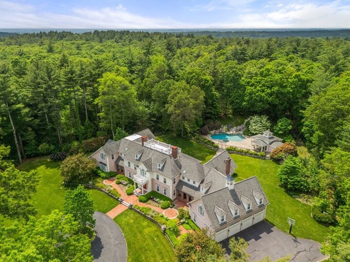 Property Photo:  5 Hamlins Crossing  MA 02030