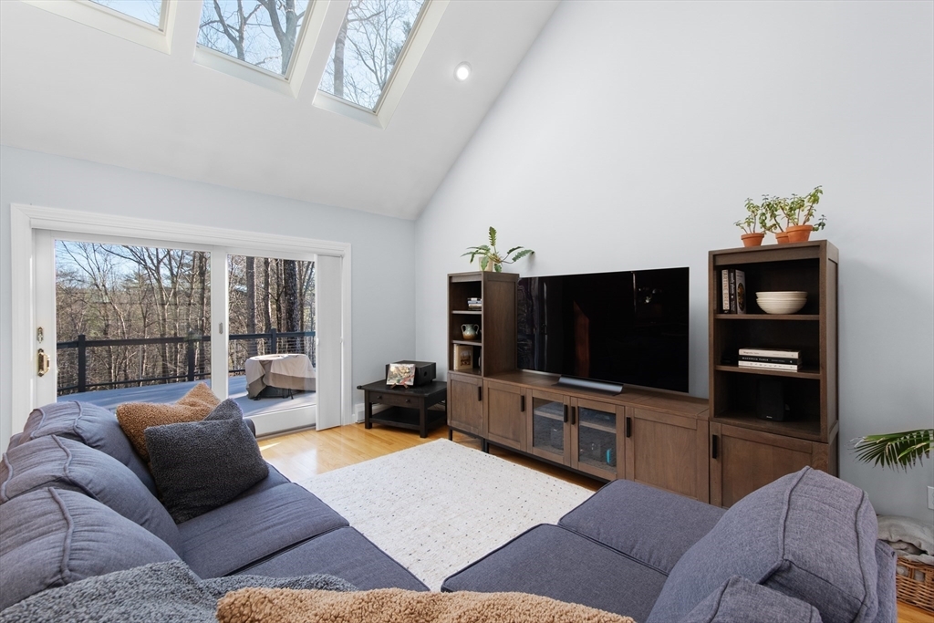Property Photo:  25 Woodside Cir  MA 01566 