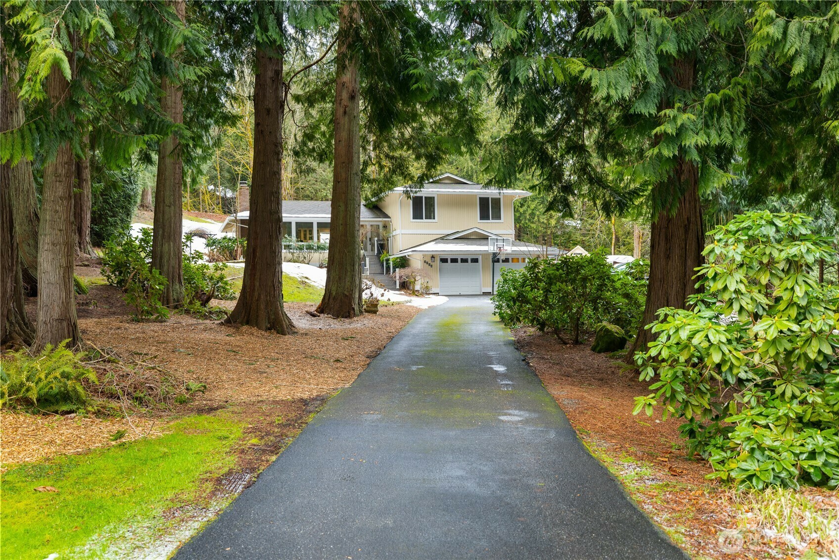 2223  207th Avenue SE  Sammamish WA 98075 photo