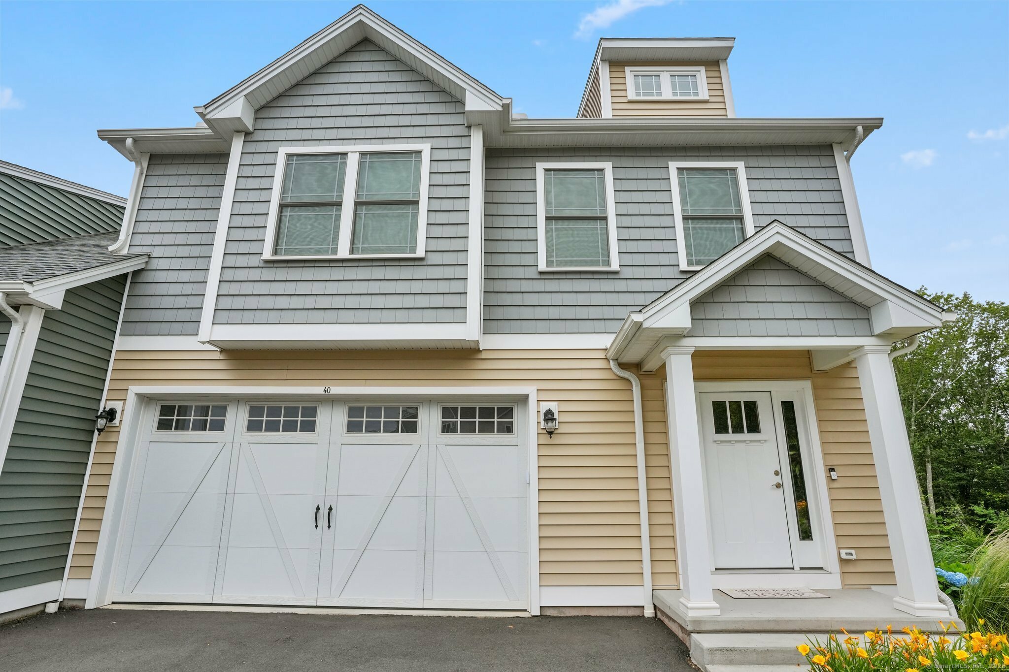 Property Photo: 40 Newbury Court 40 CT 06473