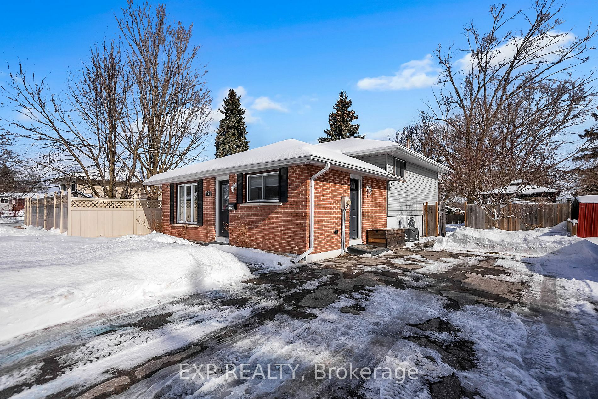 19 Cory Cres  Quinte West ON K8V 5W7 photo