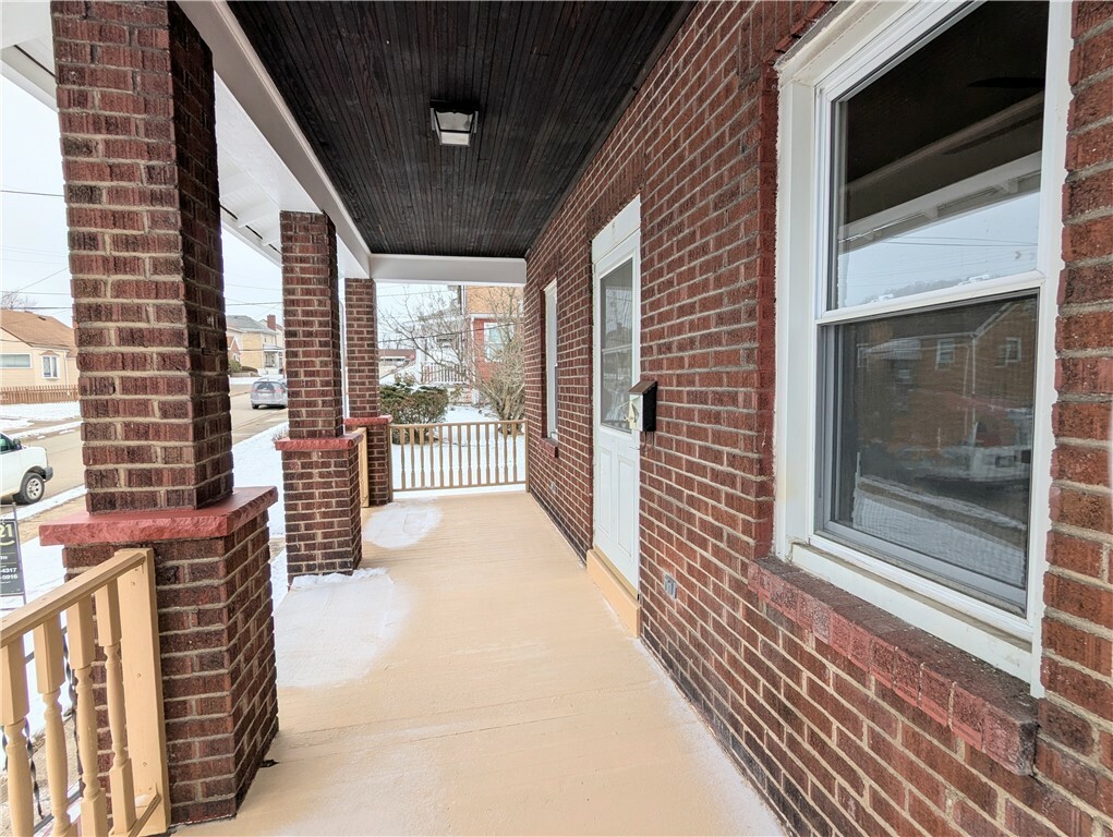 Property Photo:  512 N 7th St  PA 15644 