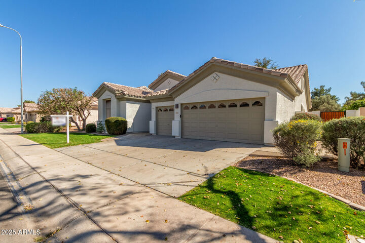 Property Photo: 3751 S Vista Place AZ 85248