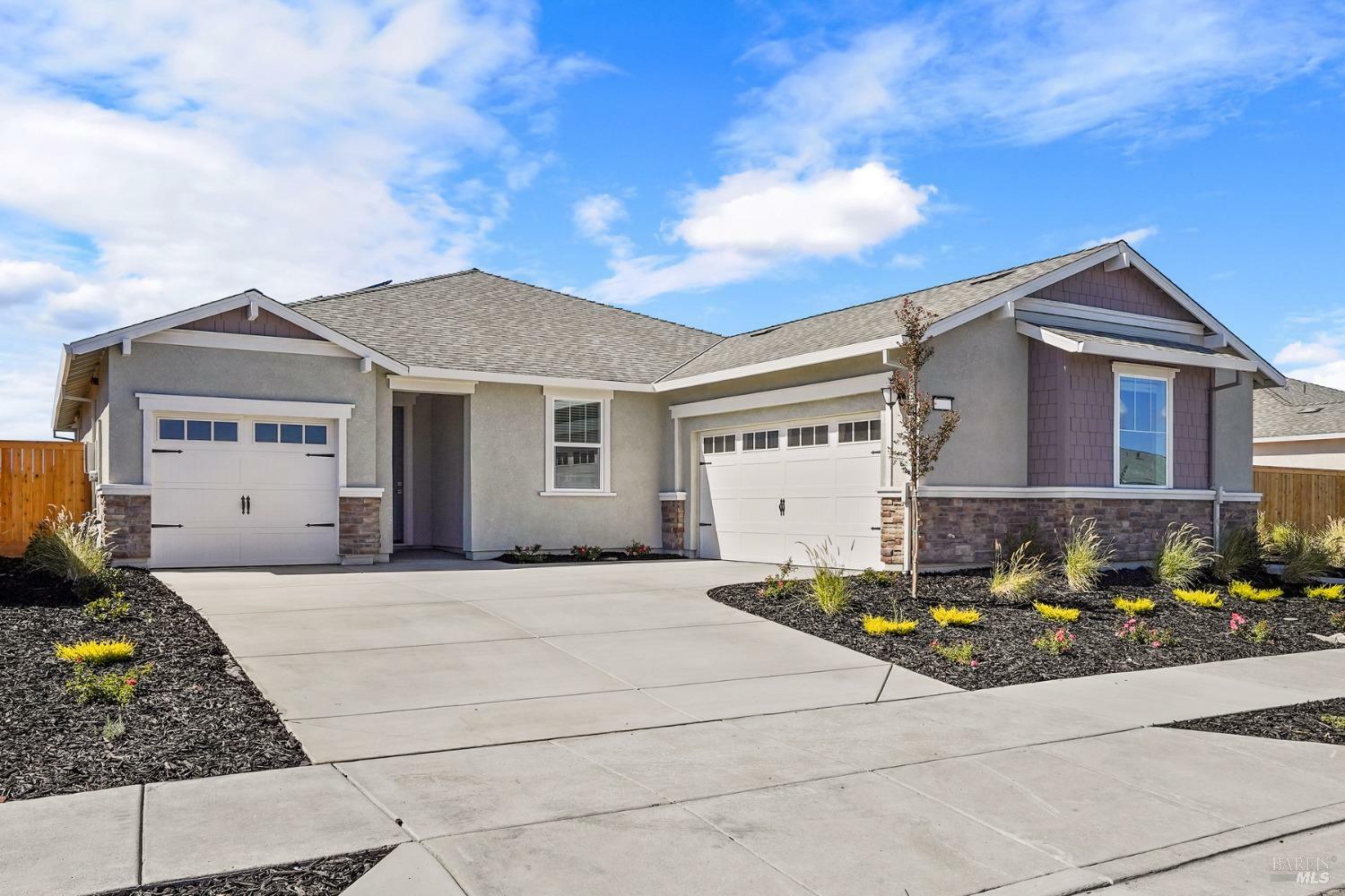 Property Photo: 2104 Rustic Oak Lane CA 94571