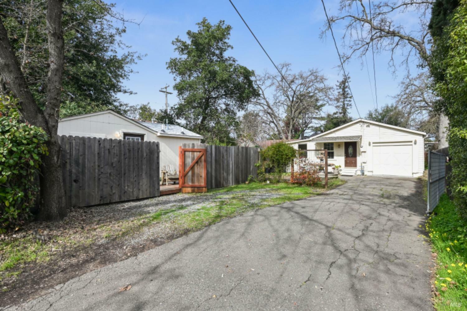 Property Photo:  615 McConnell Avenue  CA 95404 