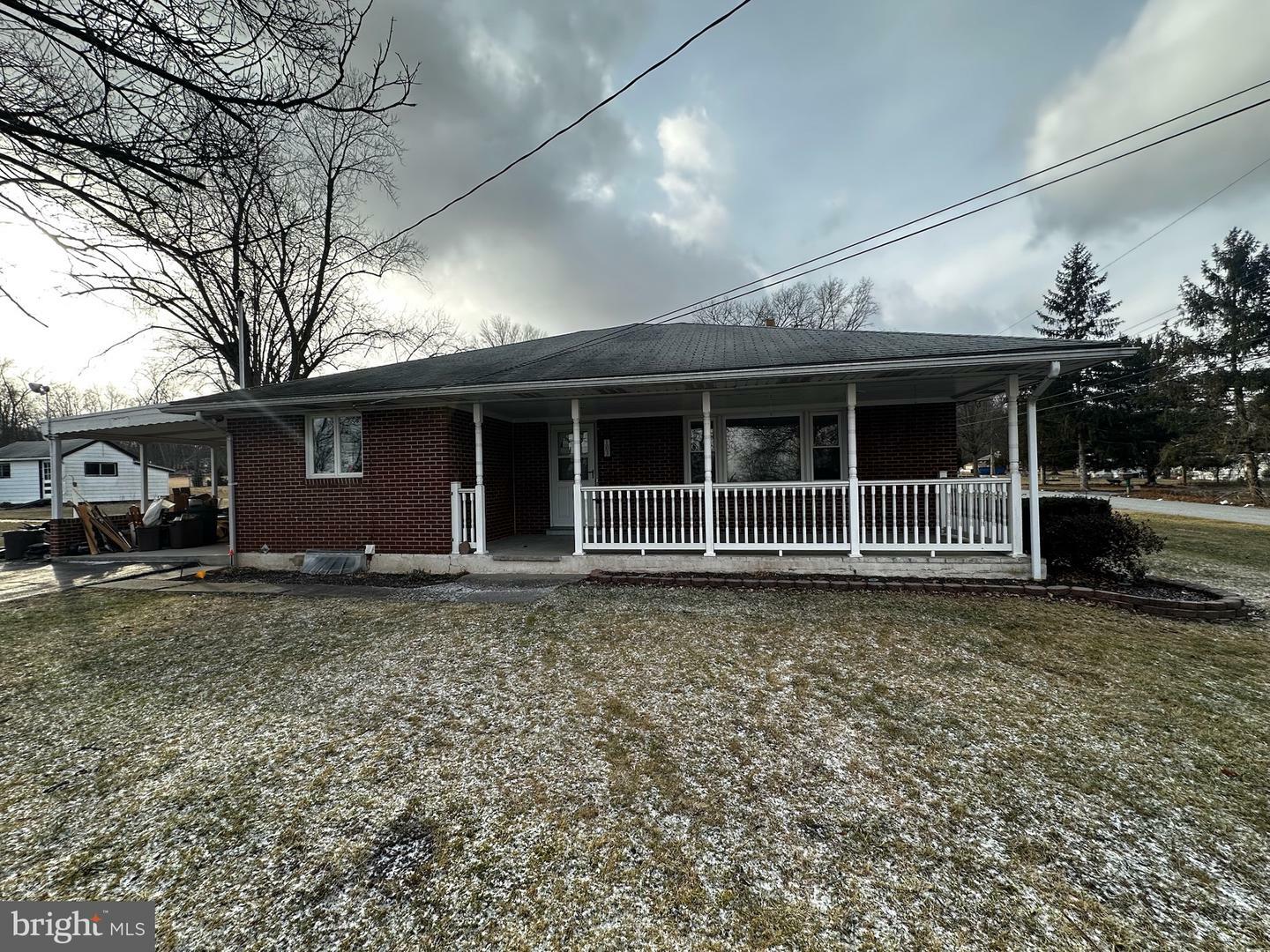 Property Photo:  103 Land Avenue  PA 17057 