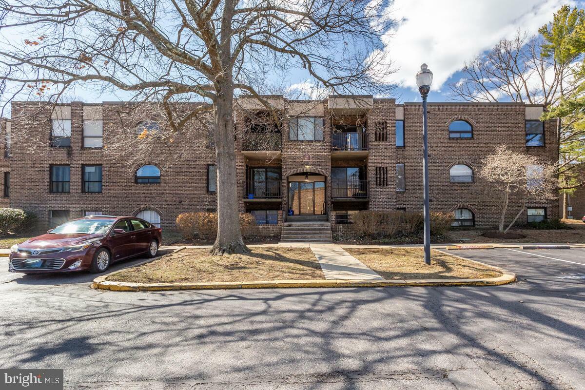 Property Photo: 21 Silverwood Circle 7 MD 21403