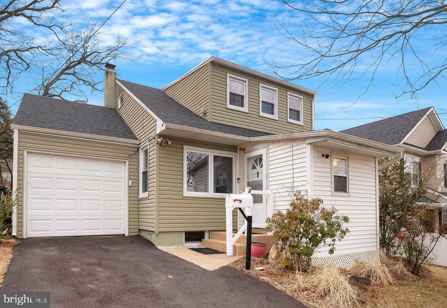 Property Photo:  2714 Cedar Lane  PA 19038 