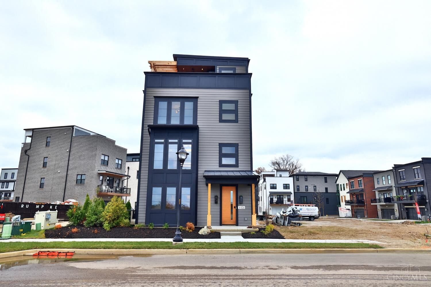 Property Photo: 2917 Three Oaks Lane OH 45209