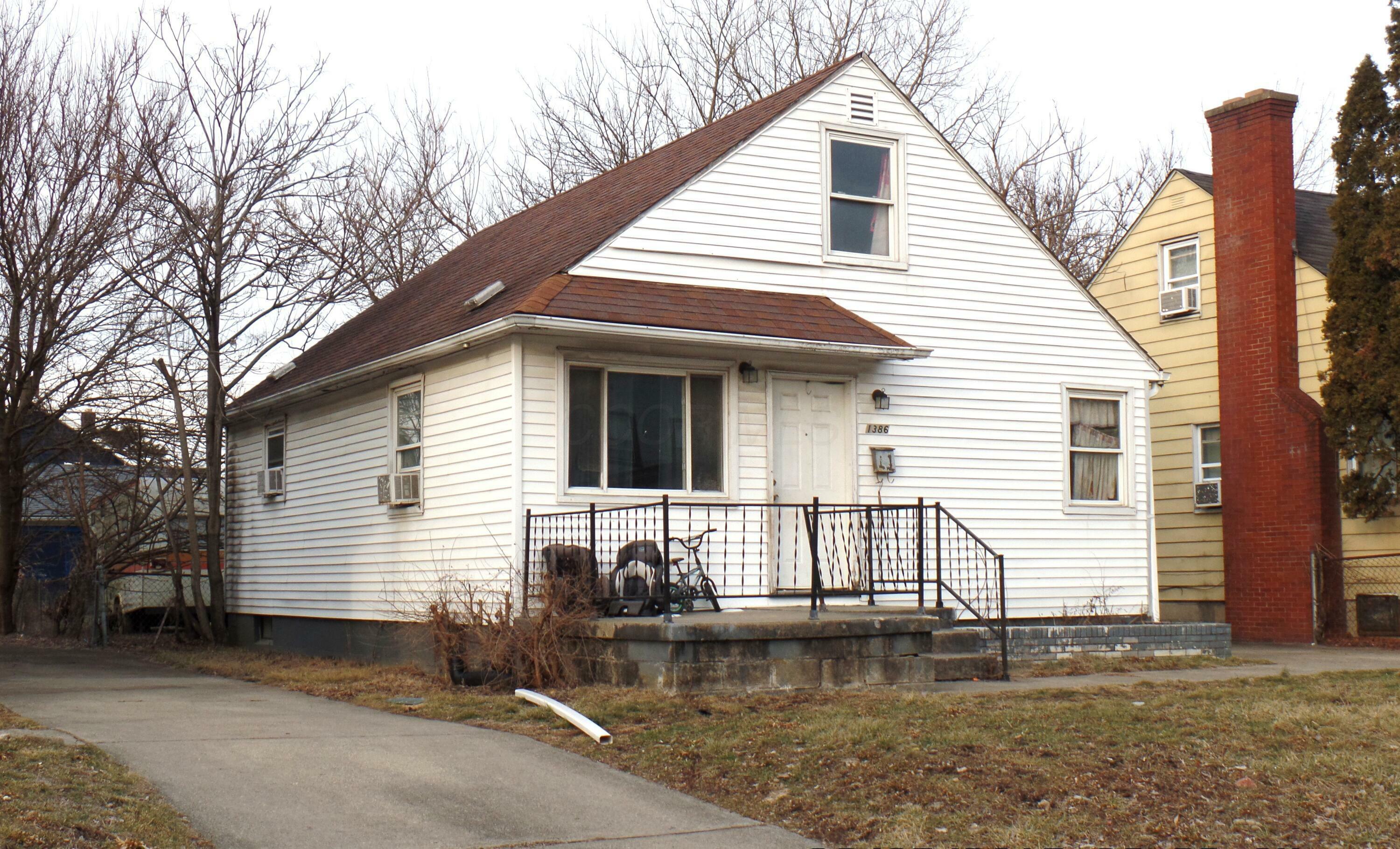 Property Photo:  1386 E 22nd Avenue  OH 43211 