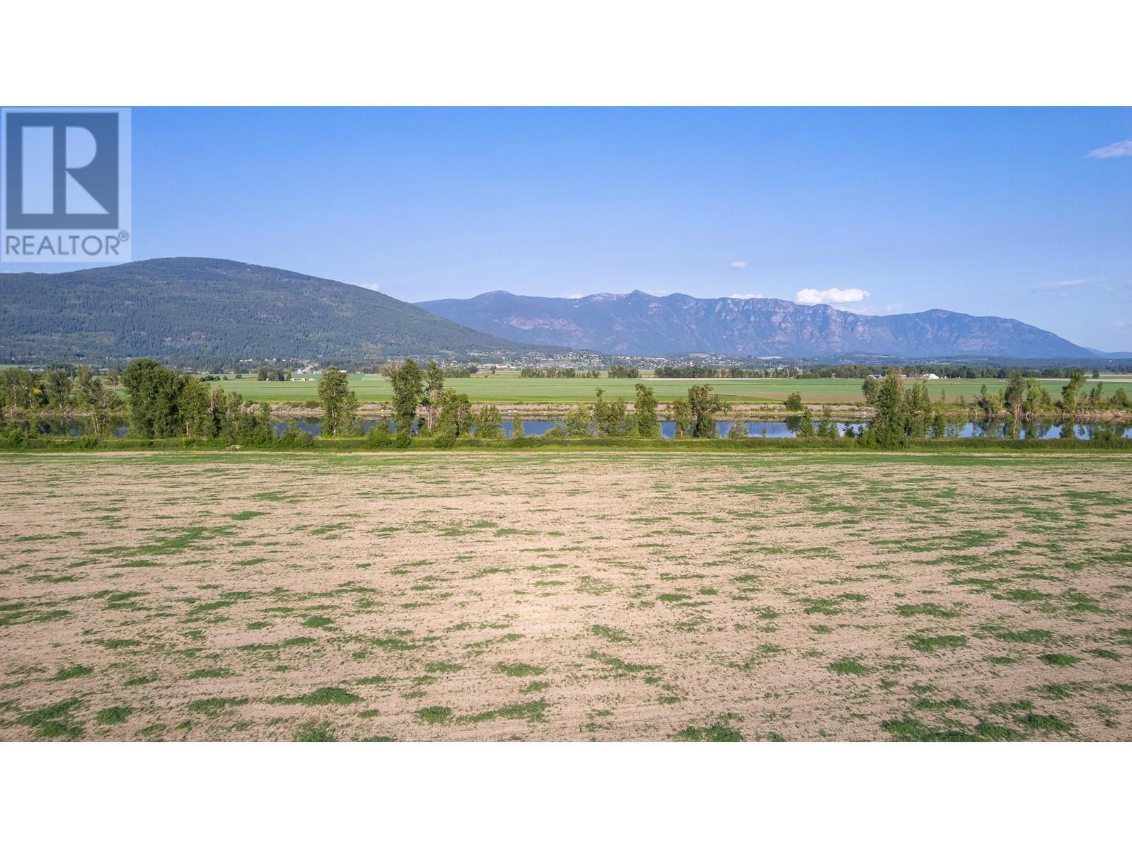 Photo de la propriété: 1680 Nicks Island N Road BC V0B 1G8
