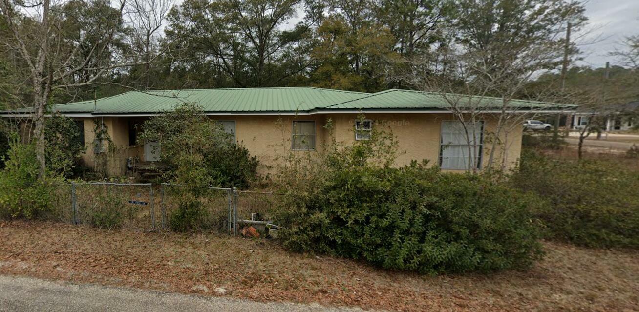 237 Royal Drive  Defuniak Springs FL 32433 photo