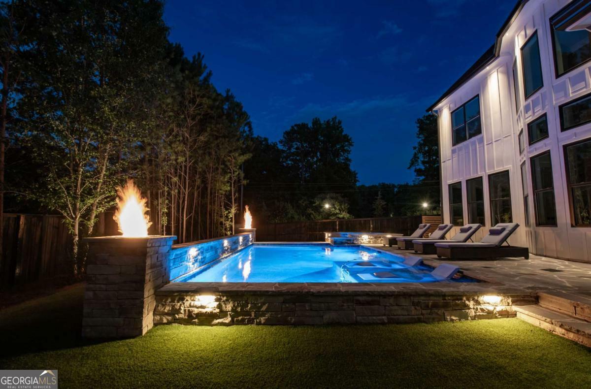 Property Photo: 100 Chateau Place GA 30188